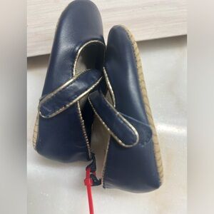 6-12 months baby GAP navy soft shoes w velcro closure